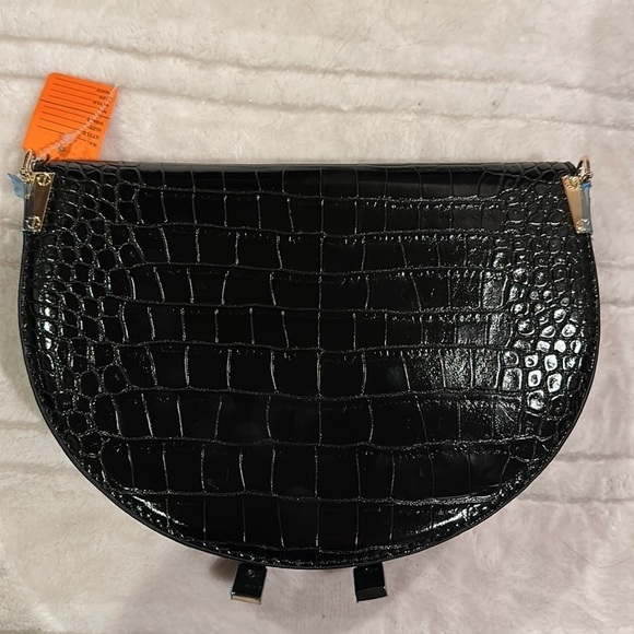 Croco- embossed black bag - 2 straps one for crossbody and one shoulder strap - Picture 2 of 9